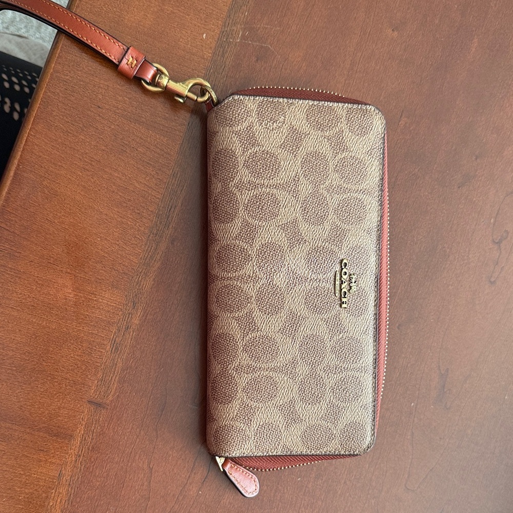 Coach Tan and Carmel Zip-Around Wallet. Essential continental coach wallet.